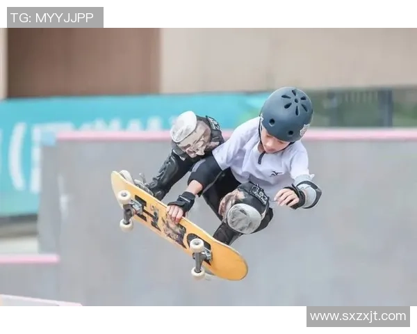 深圳滑板队进攻战术解析与滑板文化的深度融合探讨