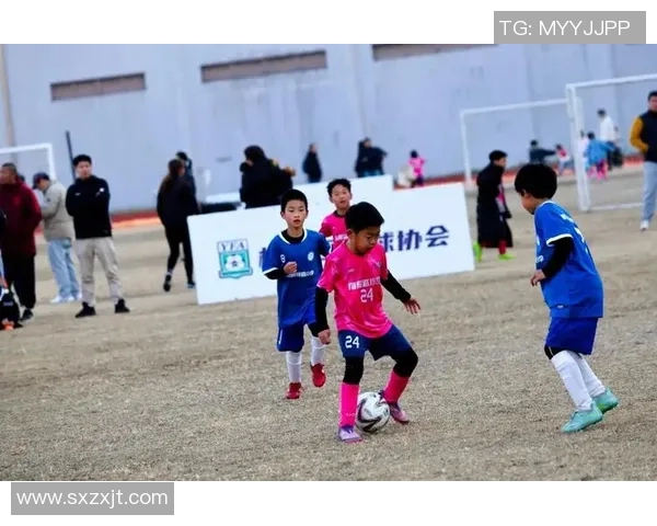 海冬足球盛宴点燃激情校园青春梦想的追逐与拼搏